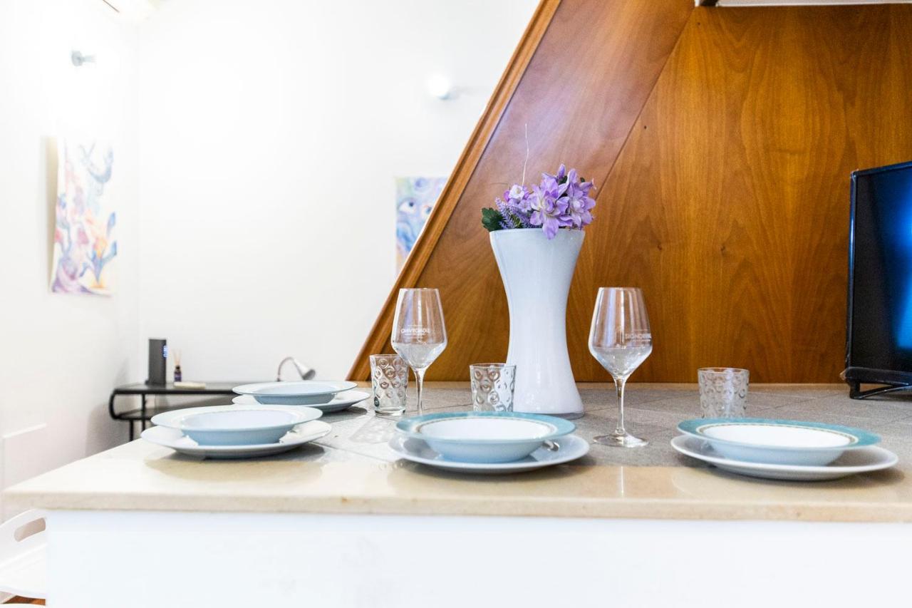 Extensive Terrace Navigli Toy Artistic Apartment Милано Екстериор снимка